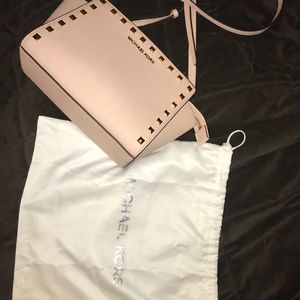 Michael Kors Cross body purse